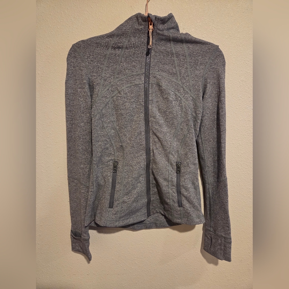 Lululemon Define Jackey - Grey Size 4